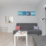Unique & Seaside For 4 People In By Renters *