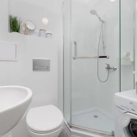 Unique & Seaside For 4 People In By Renters アパート グディニャ