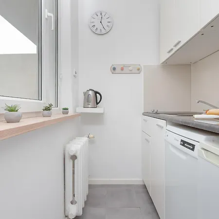 Unique & Seaside For 4 People In By Renters Apartmán Gdyně