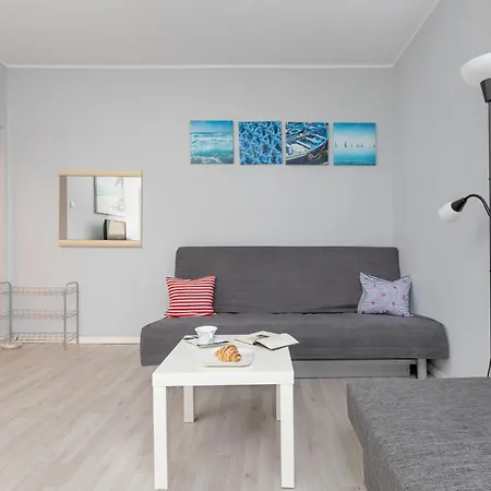 Unique & Seaside For 4 People In By Renters *