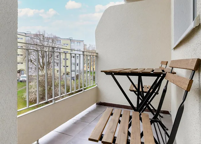 Unique & Seaside For 4 People In By Renters 公寓 *