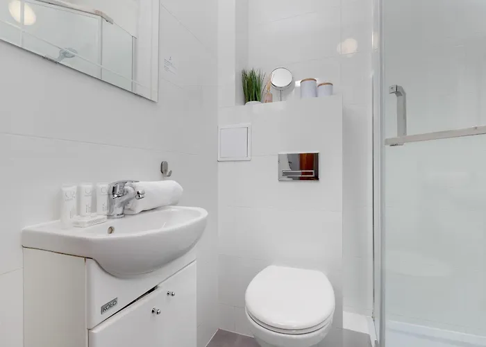 公寓 Unique & Seaside For 4 People In By Renters 格丁尼亚