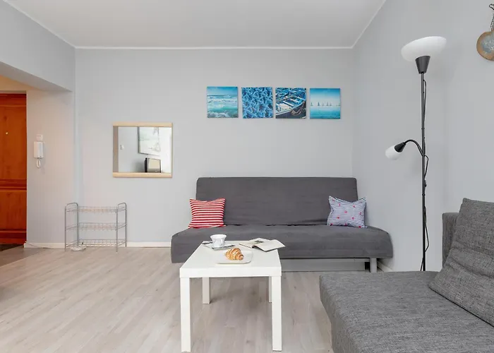 Unique & Seaside For 4 People In By Renters *